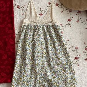 Cute Crochet top dress. Floral. Size Small